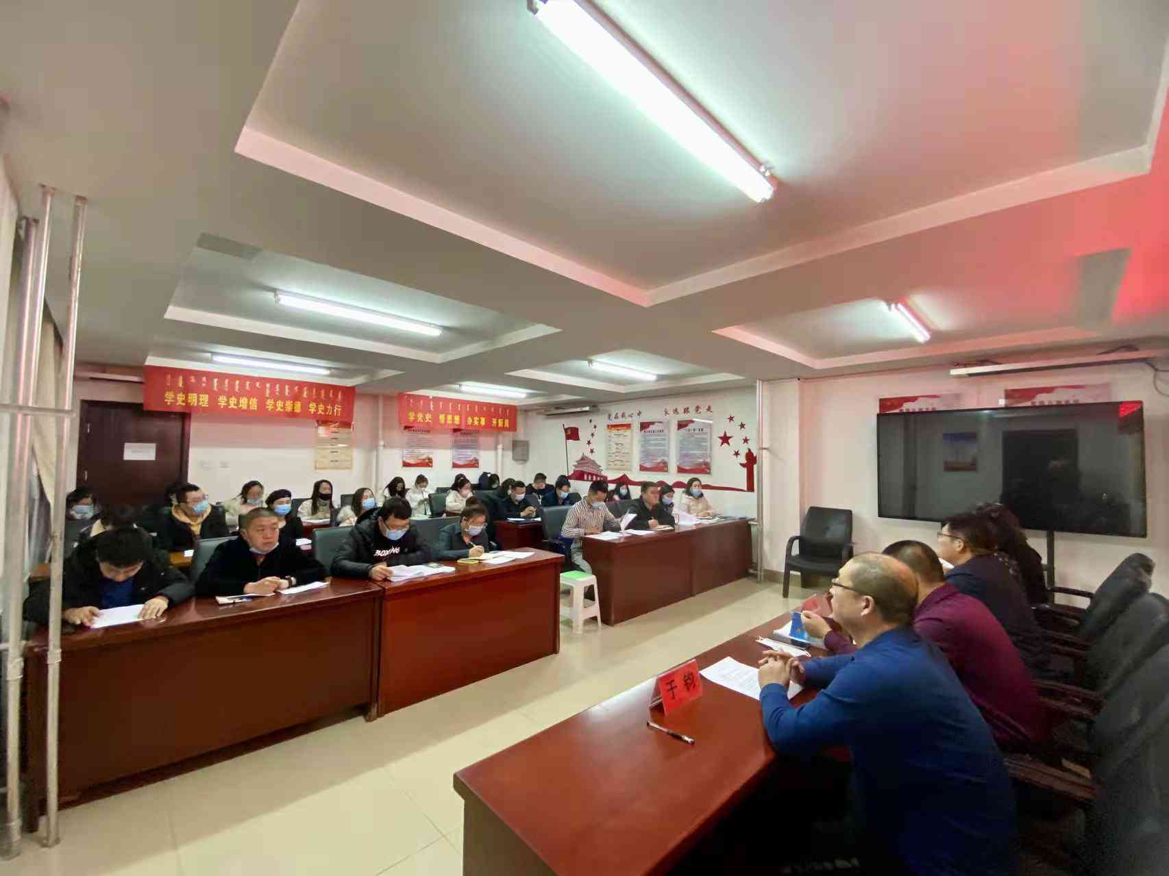 工伤认定争议：不认可工伤职工可否仅按病假处理？