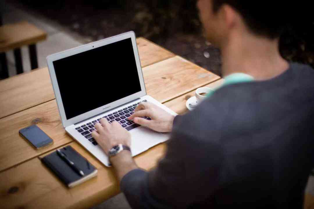 AI智能写作助手：一键生成高质量文案，全面覆关键词搜索需求