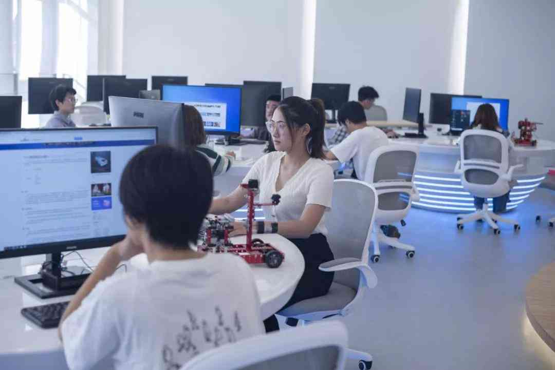 人工智能实训项目综合报告：技术解析、应用案例与职业发展指南