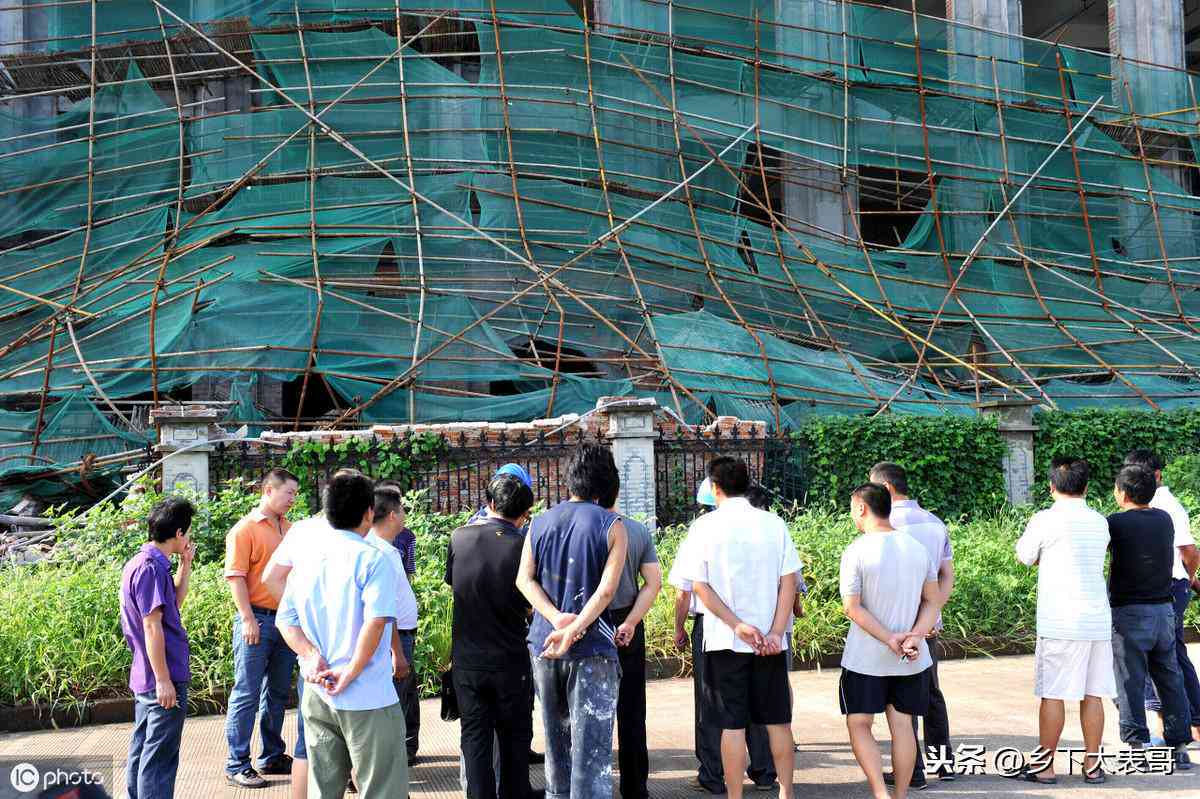 临时工是否可以认定工伤：涉及事故、赔偿、工资及享受待遇解析