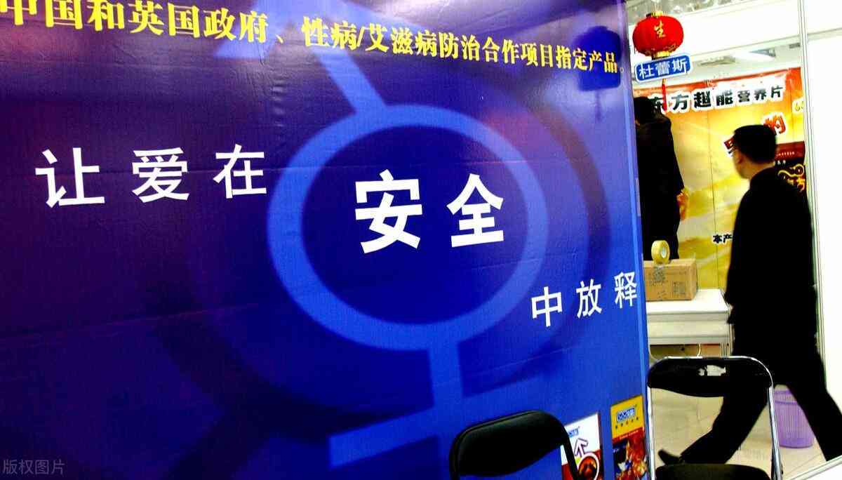 'AI智能驱动，一键快速生成高效文案工具'