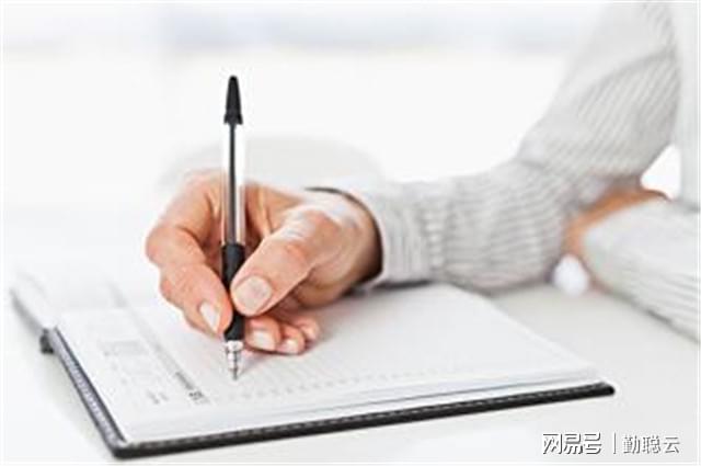 具备优秀写作能力的学子适宜选择哪些专业深入发展