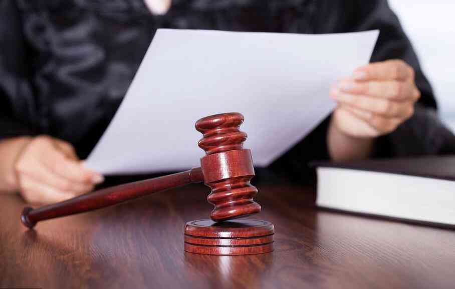 为员工认定工伤：条件、赔偿标准及对企业影响解析