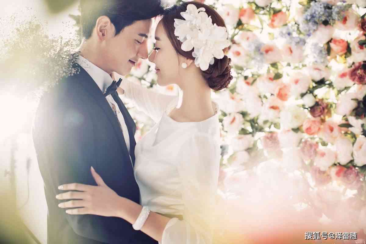 携手定格瞬间：浪漫婚纱摄影爱情寄语
