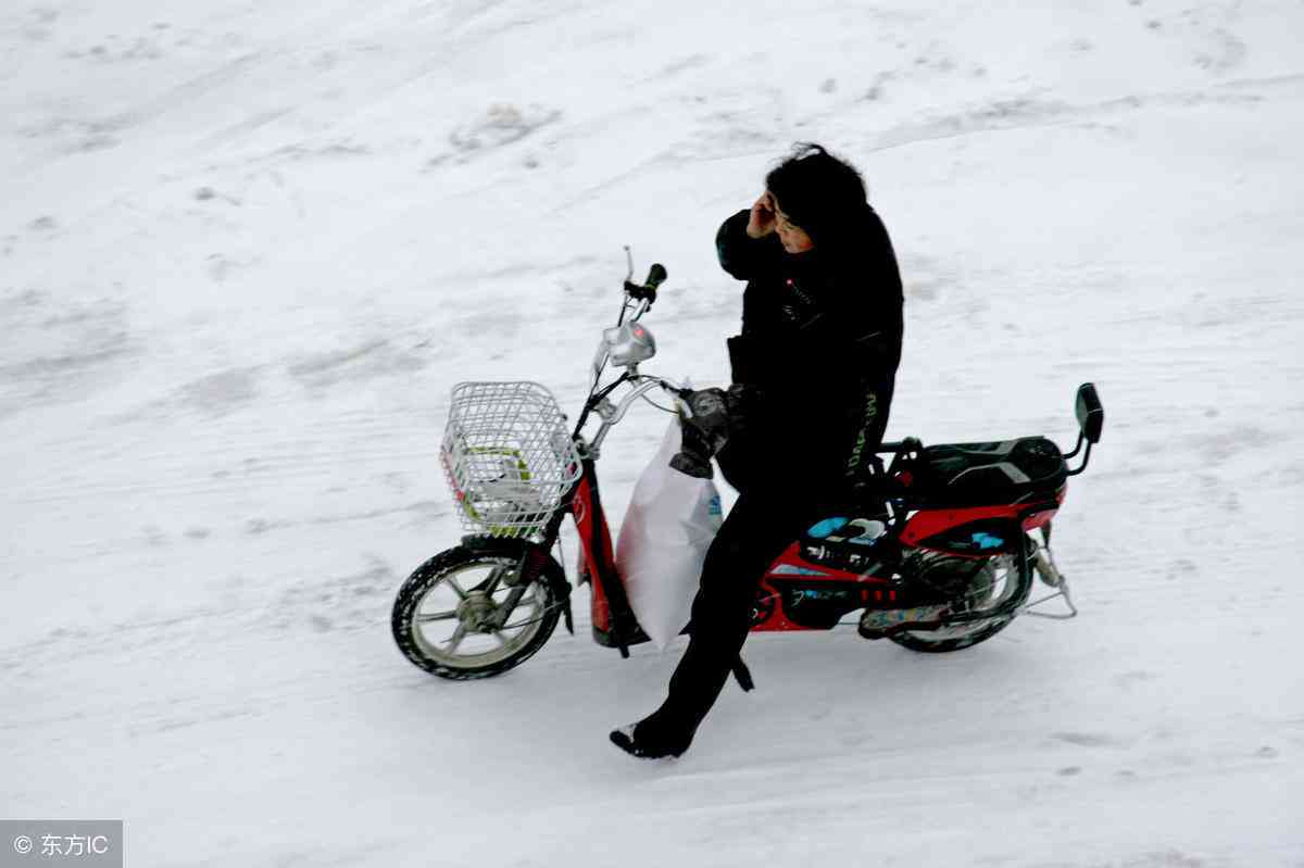 亲人上班摔伤怎么认定工伤