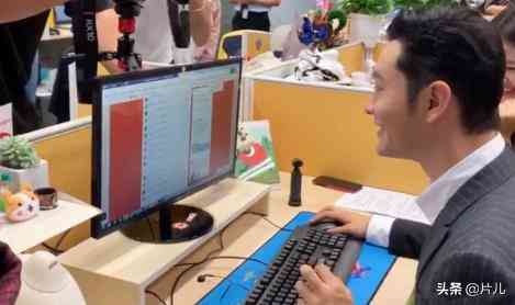 AI男生西装穿搭指南：打造全方位霸气形象文案撰写攻略