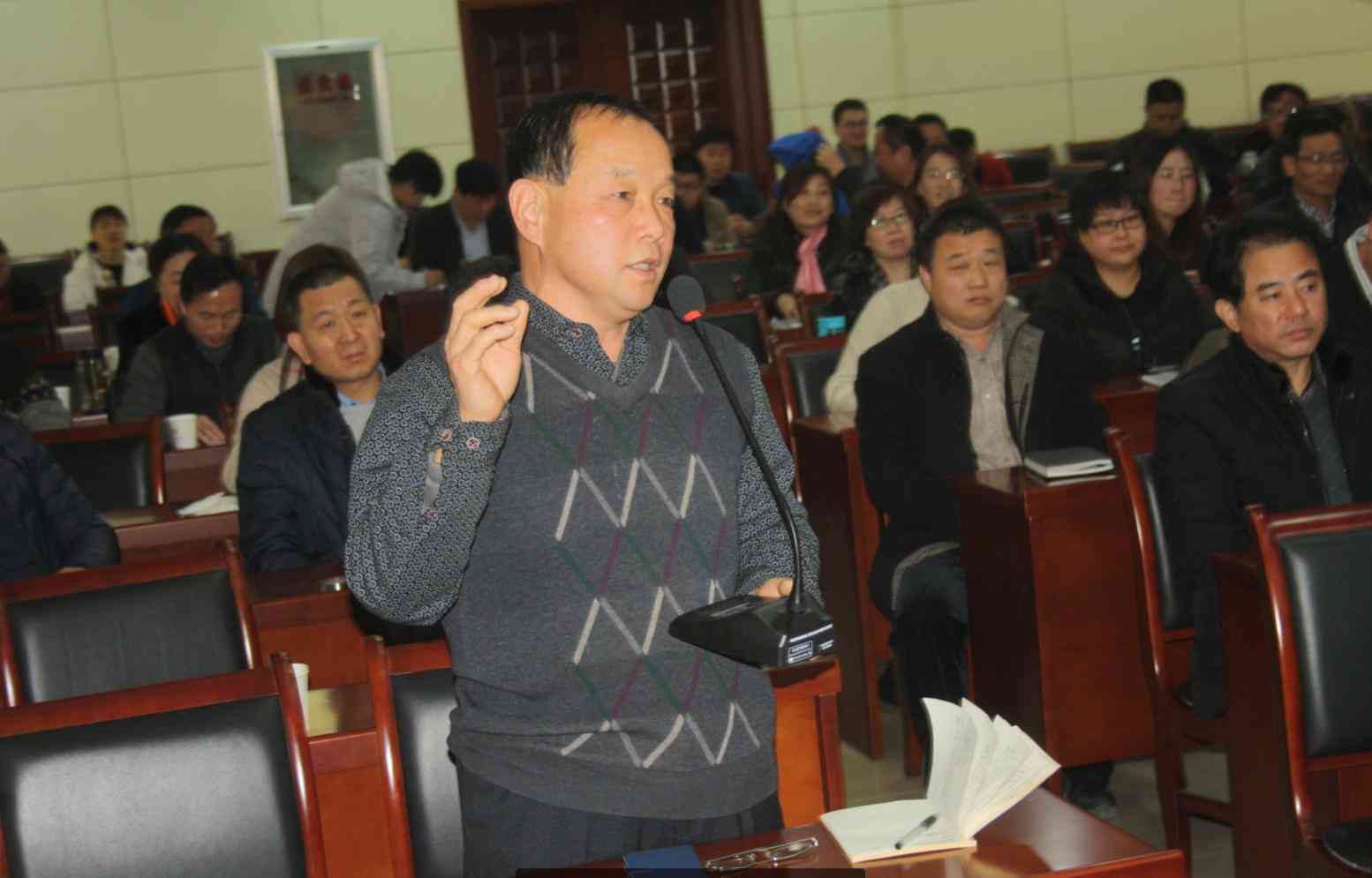 工伤认定与人社局赔付标准详解：如何确定工伤及赔偿金额