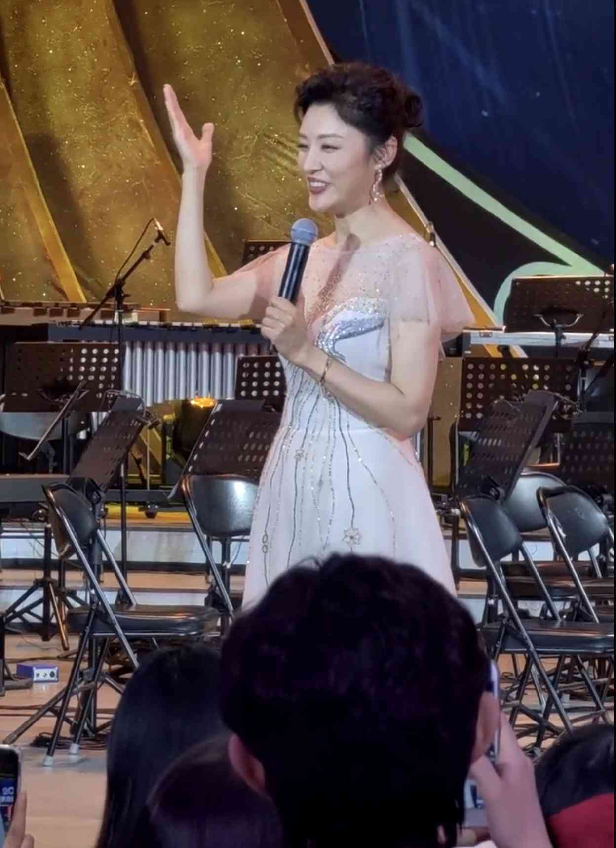 男性歌手演唱会信息汇总：票价、时间、地点及最新动态