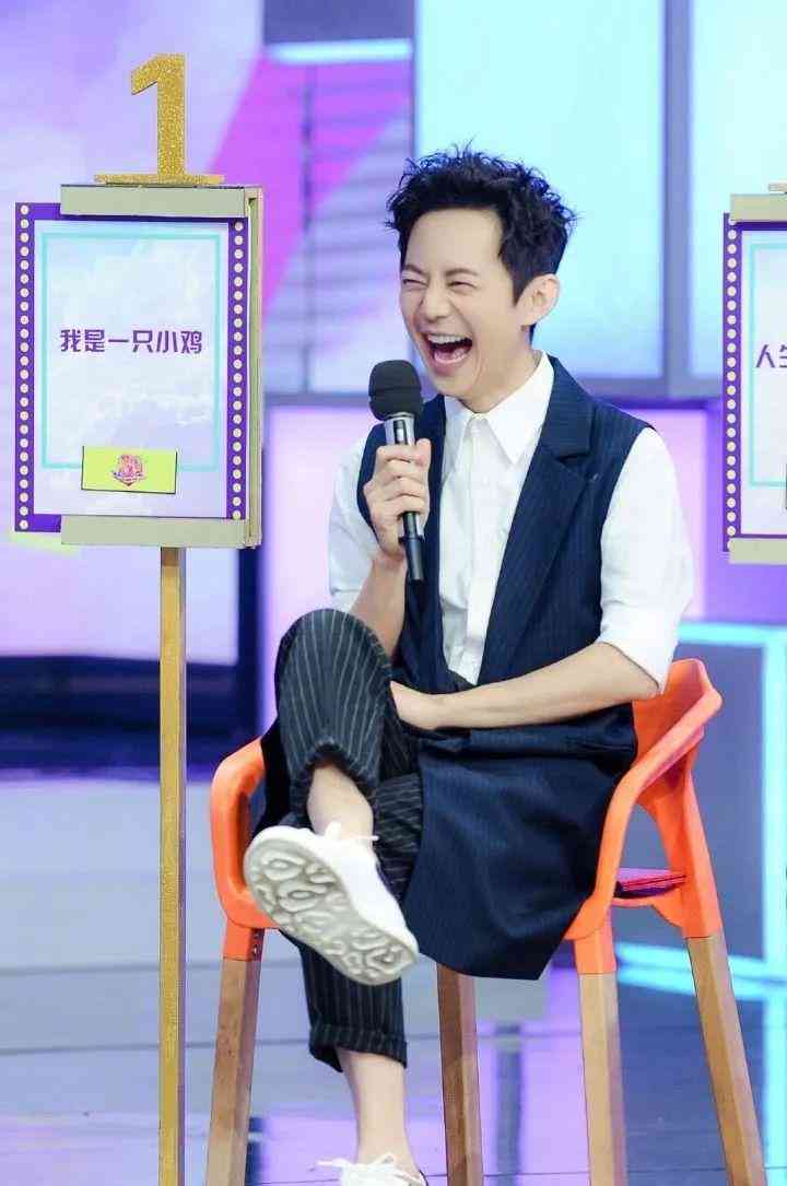 亲文案短句：干净、治愈、伤感，8字金句，朋友圈必备
