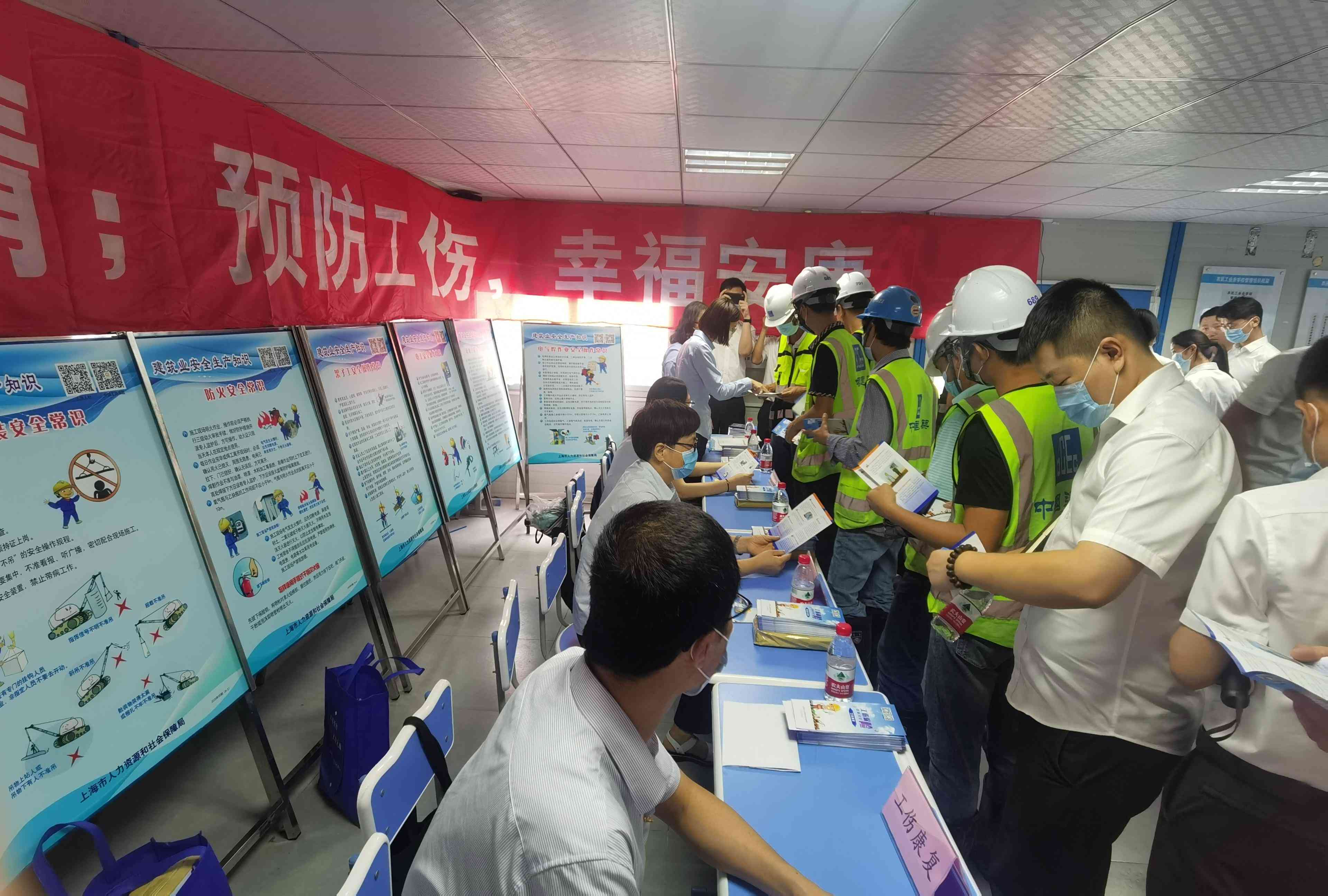 工伤认定的具体标准与常见情形：如何判断各种伤害是否属于工伤