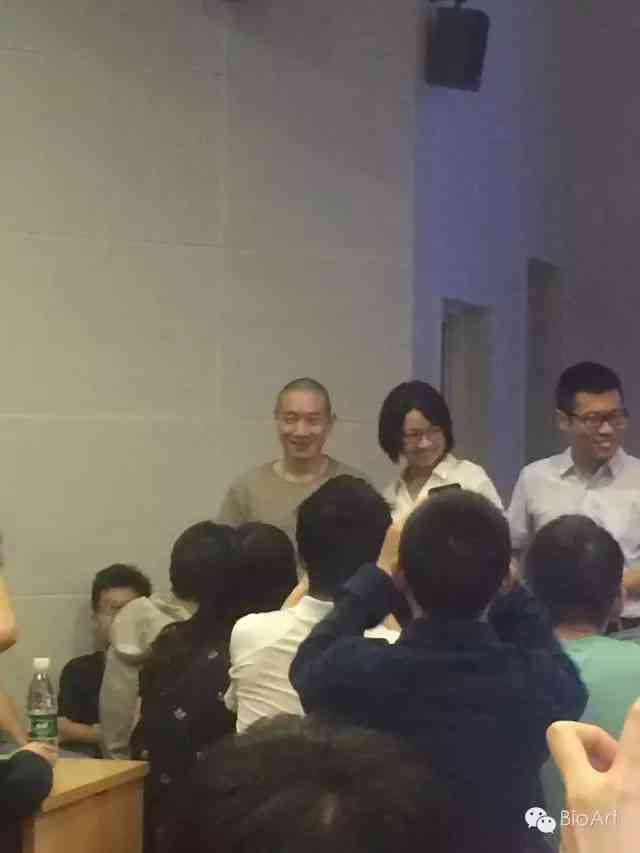 '智能报告生成工具：一键自动化制作与编辑'