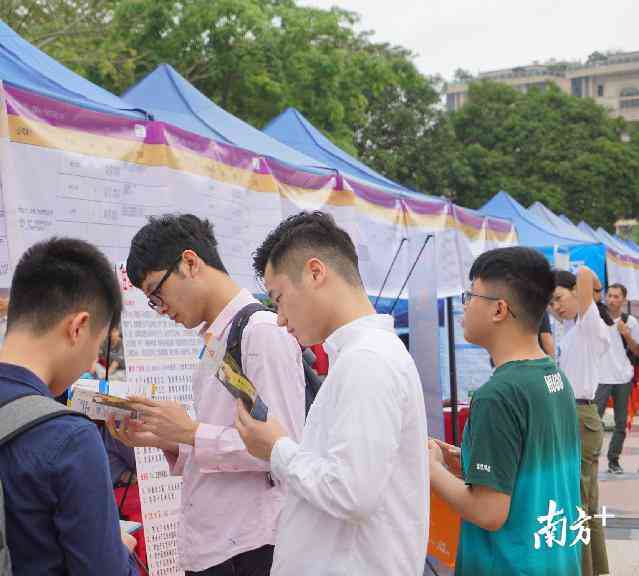 打造完美校园女孩AI广告文案：涵策划、撰写与优化全方位攻略