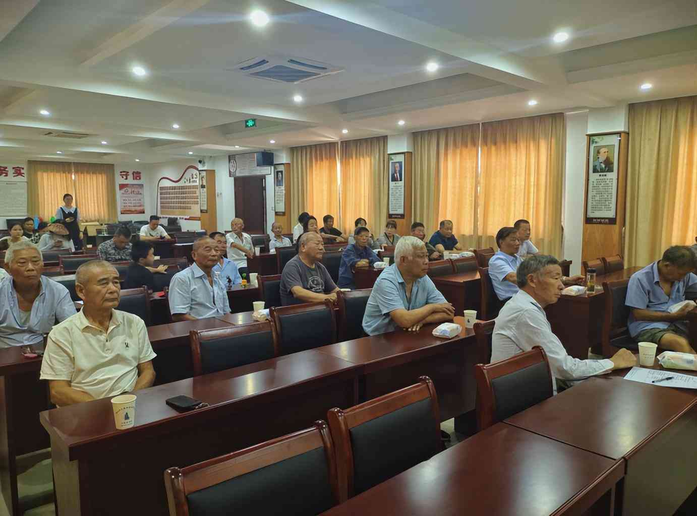 社会实践调查报告撰写攻略：关键词详析与实践指南