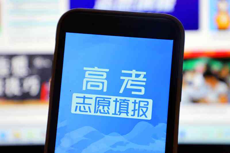 智能AI撰写工作通报报告：高效协同与智能辅助