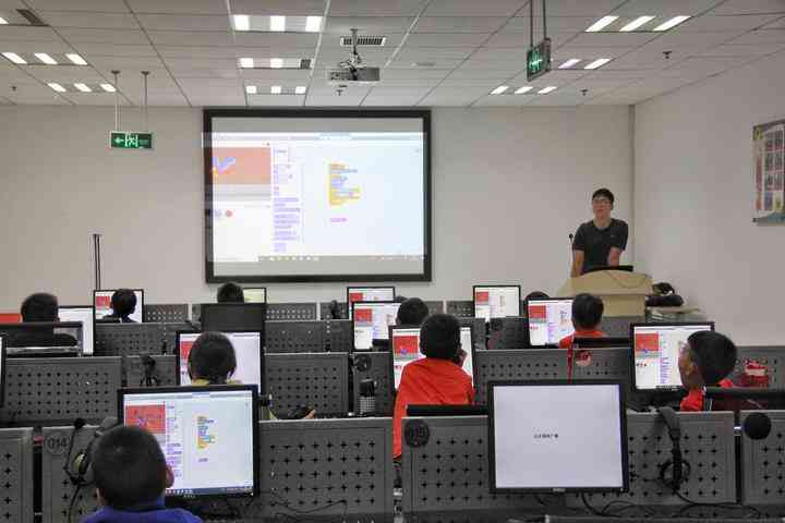 人工智能脚本编写指南：从基础到进阶实战技巧