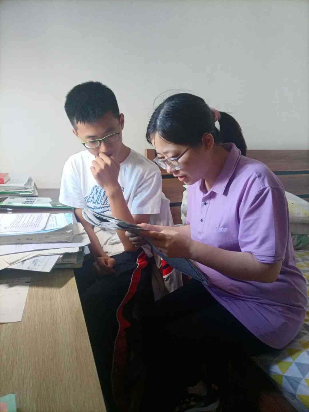 协助我完成作业：请你助我一臂之力