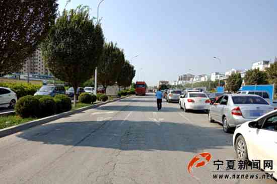 停车场刮蹭归谁交警处理吗：处理流程、罚款金额及交警管辖范围