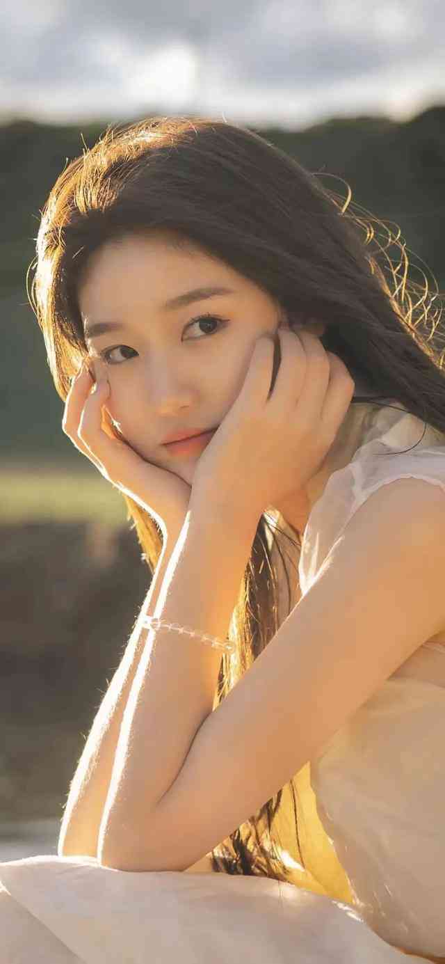 精选美女文案壁纸集锦：全面覆热门搜索，满足个性化桌面需求