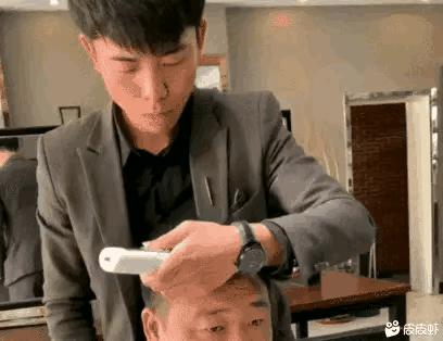 AI系统遭遇多重崩溃问题：原因分析及全面解决方案探究