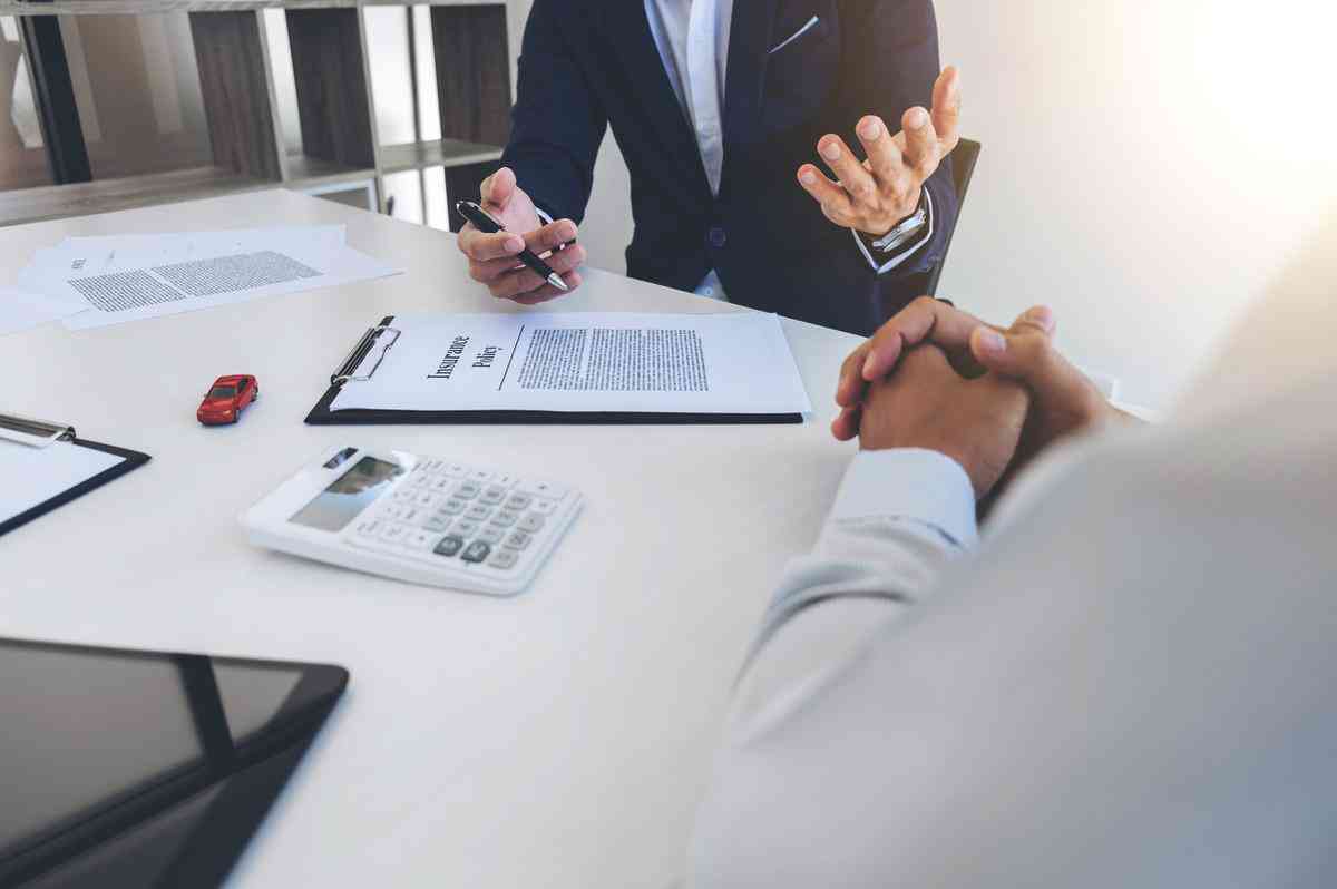 公务员可以申请工伤吗：涵抑症及当下情况能否申请工伤探讨