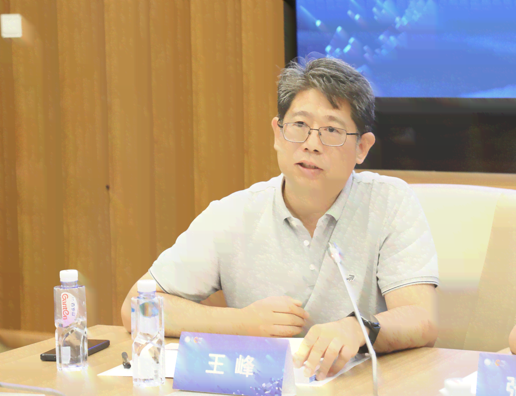 '智能AI文章生成工具免费与使用指南'