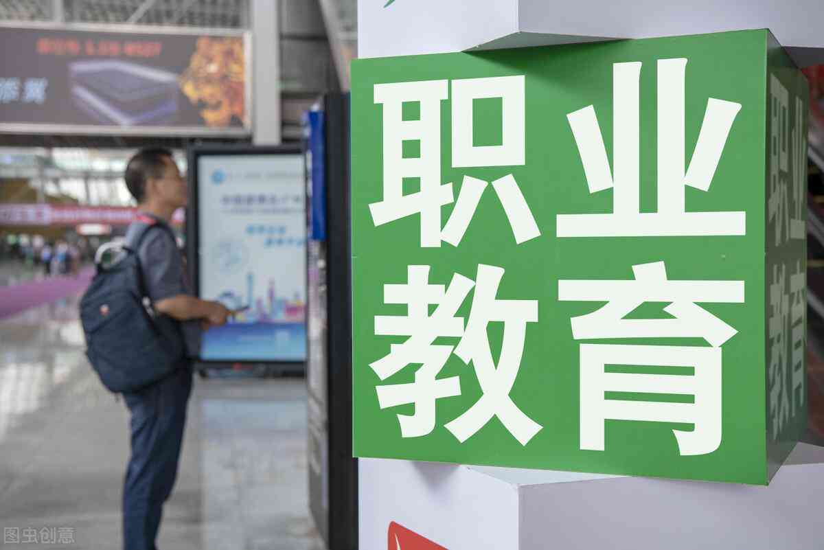 AI创作的绘画算艺术类吗：是创作还是画画？
