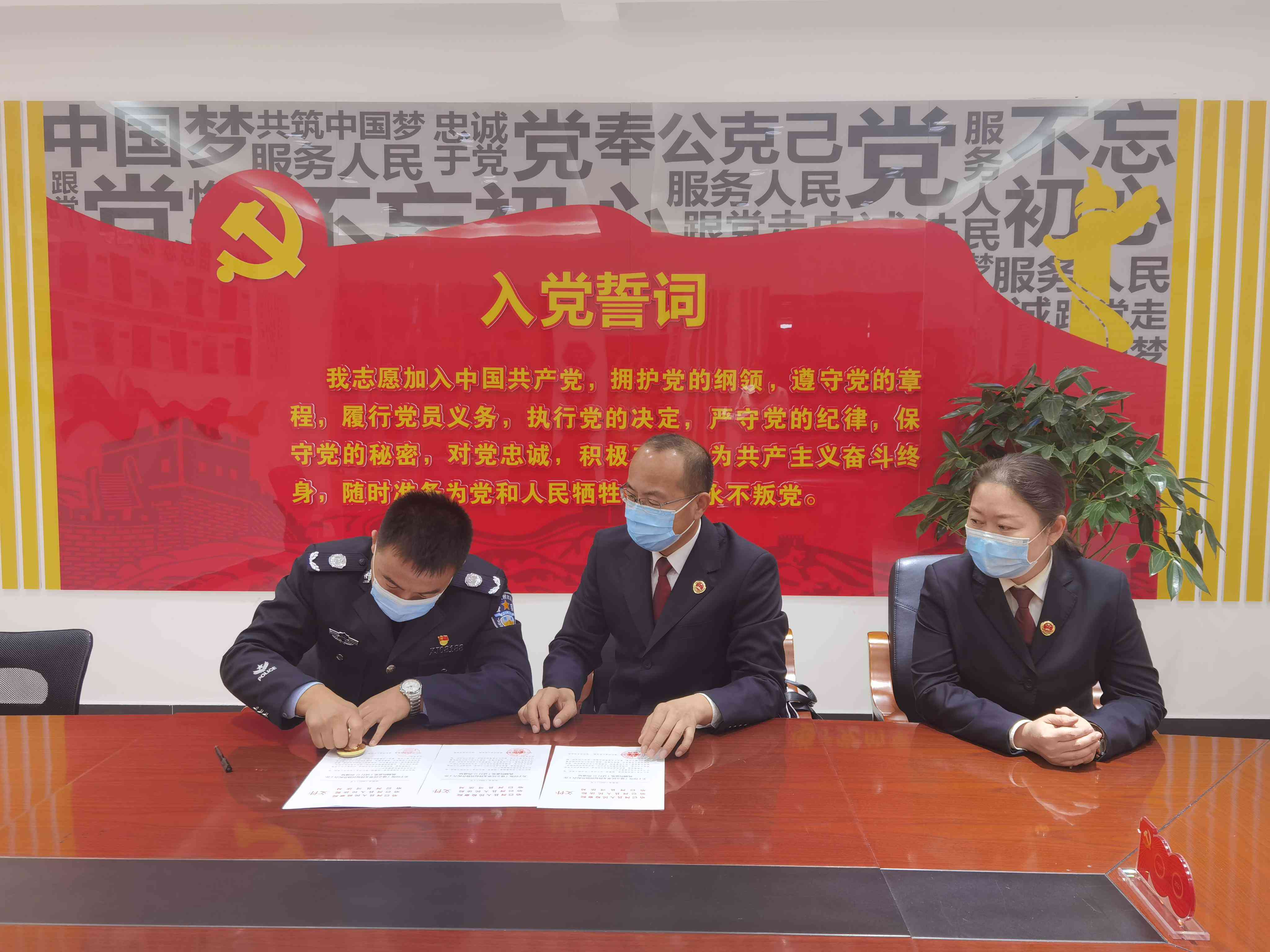 医疗事故认定工伤赔偿了还能起诉：工伤后医疗事故赔偿与工伤赔偿的关联解析