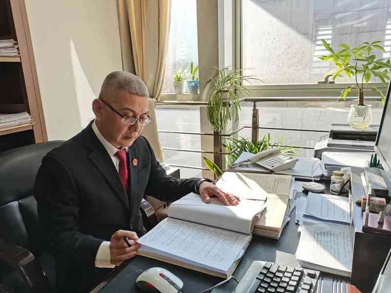 工伤认定与医疗期限详解：如何判断工伤及处理流程