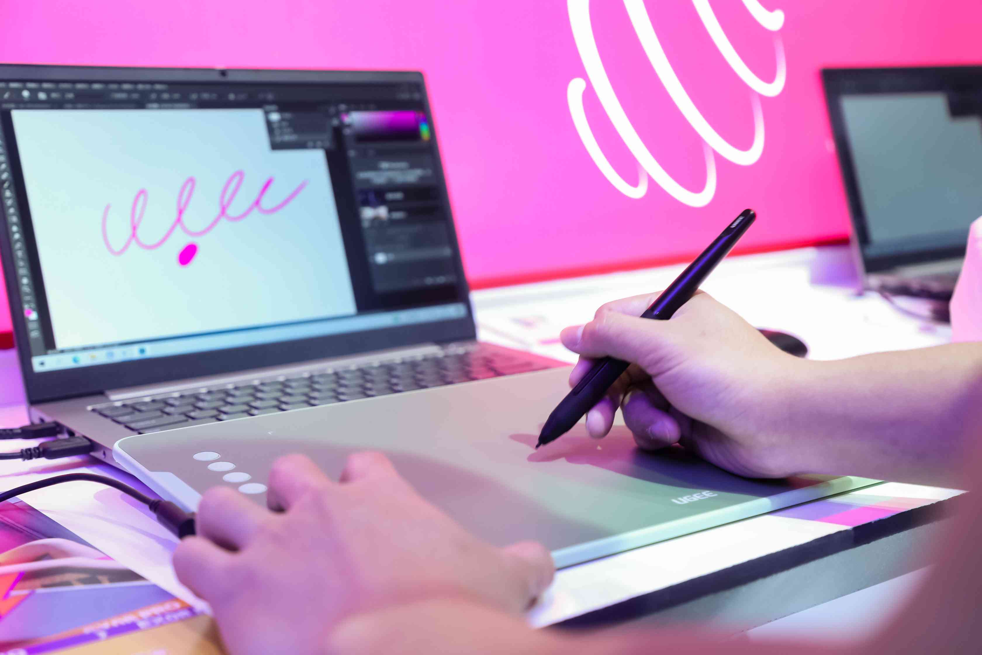 AI全能创作助手：摄影、写真、写作一站式解决您的所有创意需求