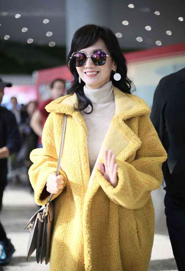 全方位解答：服装搭配、选购、保养与流行趋势指南