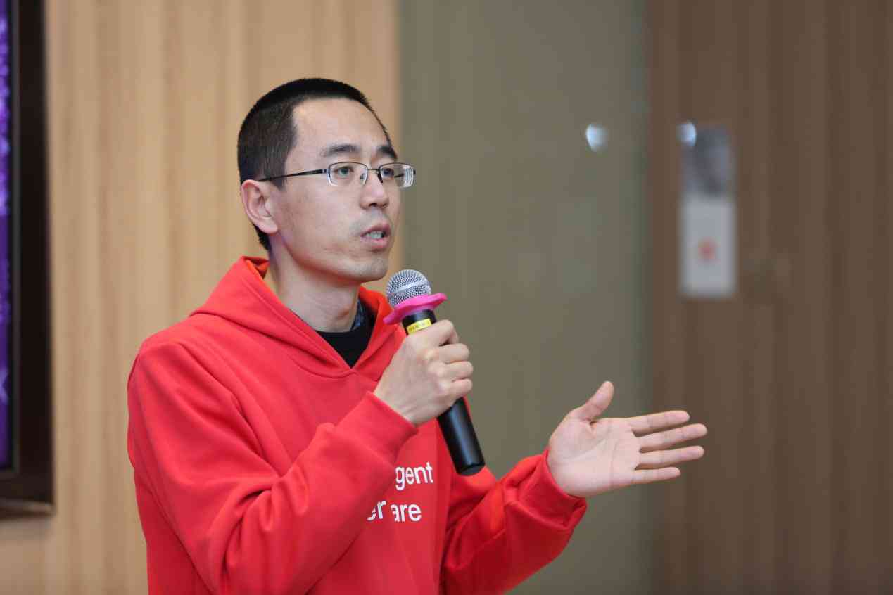 AI赋能：智能眼底照相机检查技术解析