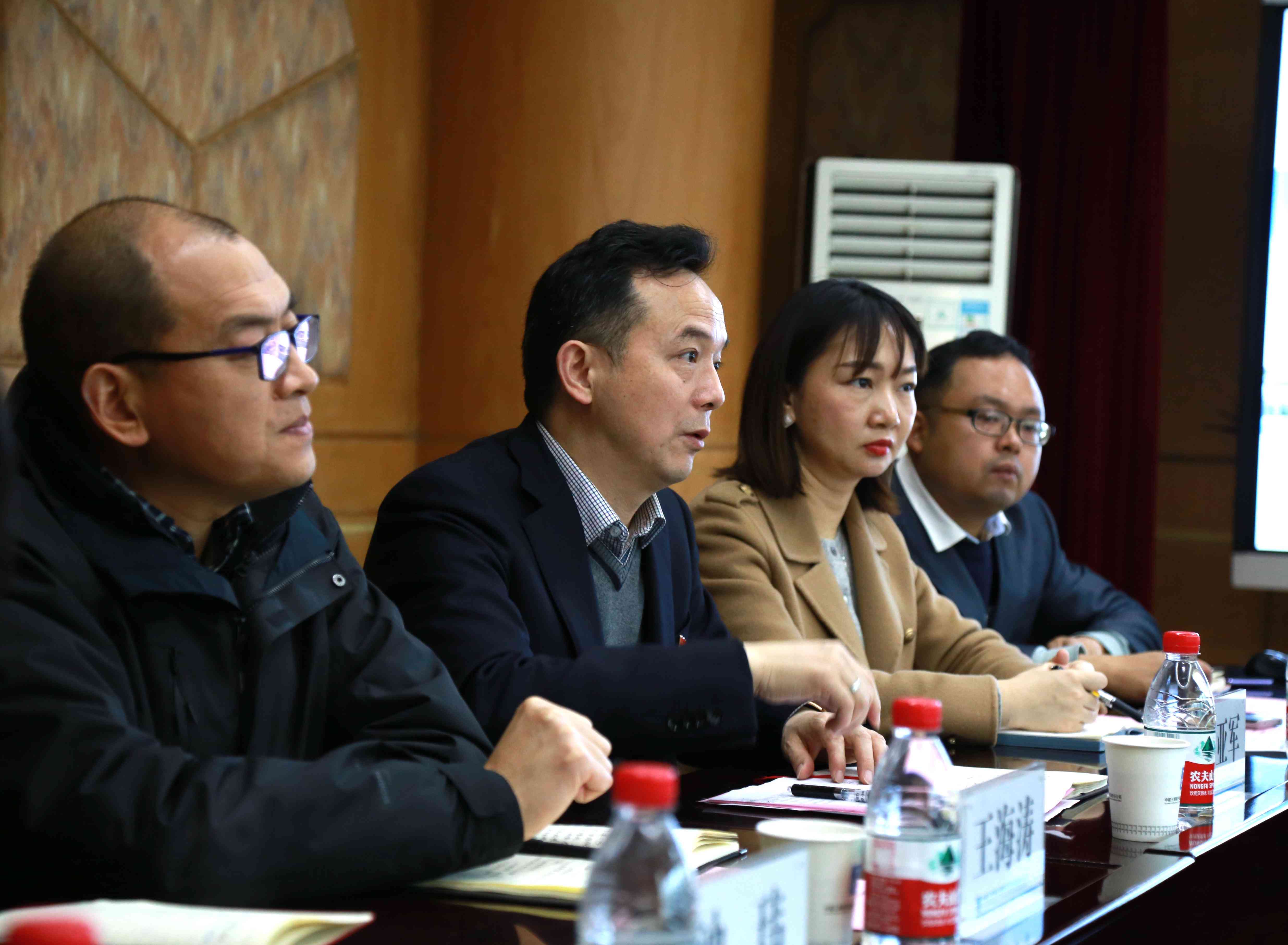 危险建筑谁认定工伤的