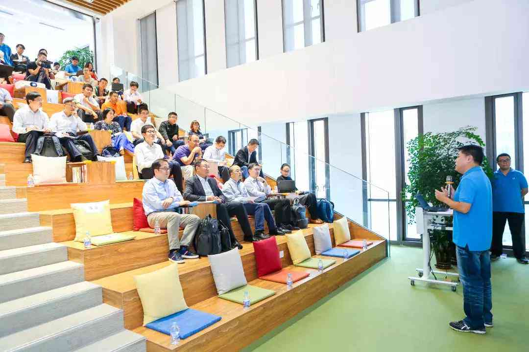 中国AI发展新动向：视觉与语音技术融合创新及产业应用专题分析报告