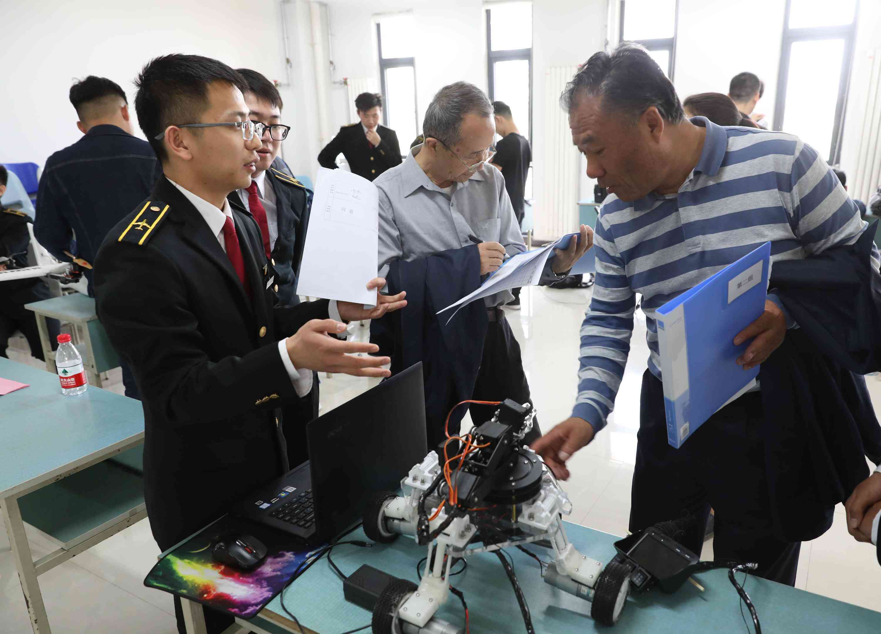 利用AI智能高效撰写结题报告书的实用指南