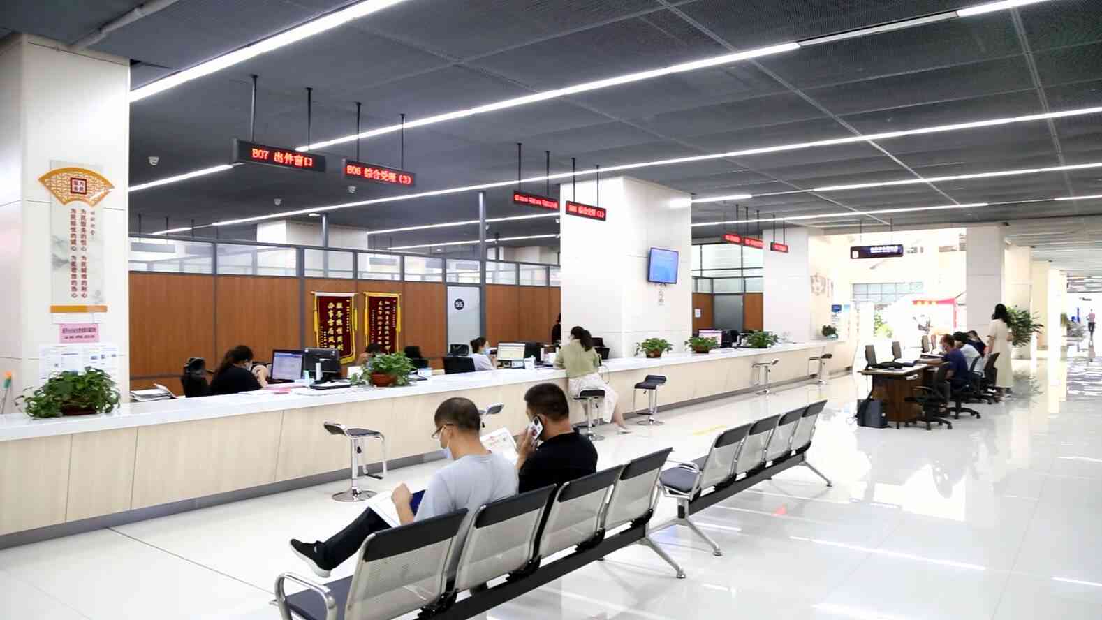 取快递摔伤怎么认定工伤的，无论上班或送快递过程中受伤均涉及工伤判定