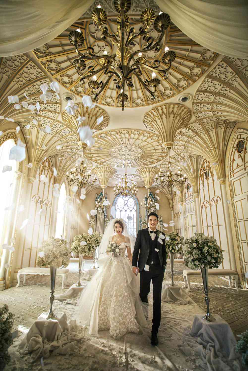 抖音ai婚纱照片发什么文案好呢女生：适合发抖音的婚纱照文案与文字搭配建议