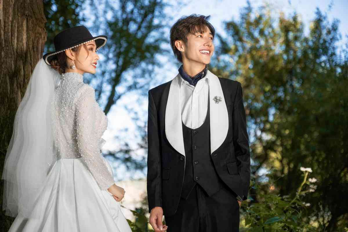 抖音婚纱照说说配什么文字好看、搞笑及创意推荐