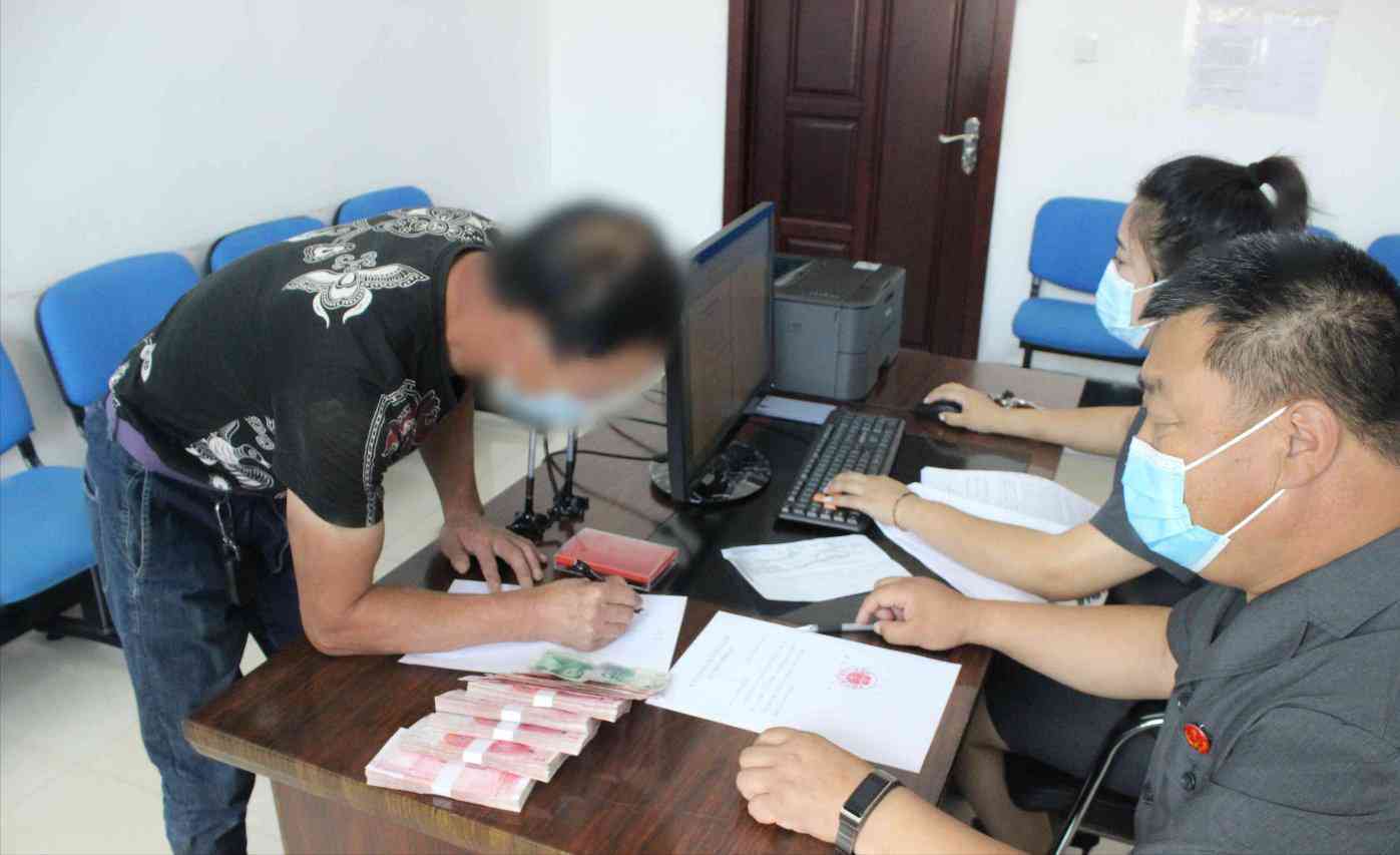 受伤一年多了能认定工伤吗赔偿多少及还能申请工伤认定与赔偿吗？