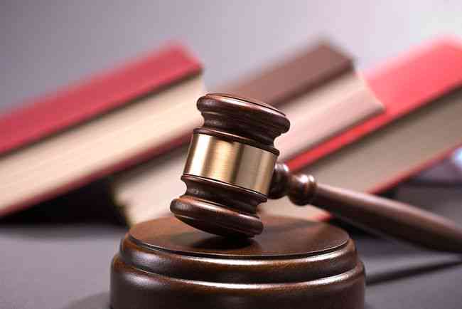 工作中受惊吓算工伤吗：受惊吓如何赔偿及合法性分析
