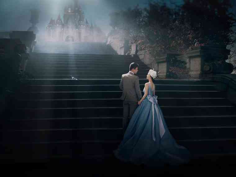 '梦幻剪映：打造专属你的婚纱特效魔法'
