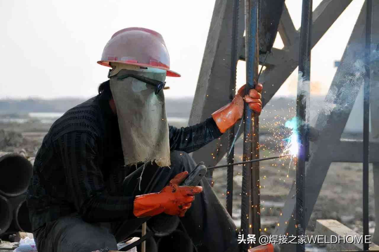 吸入性属于意外、院内感染、间质性或小叶性吗？