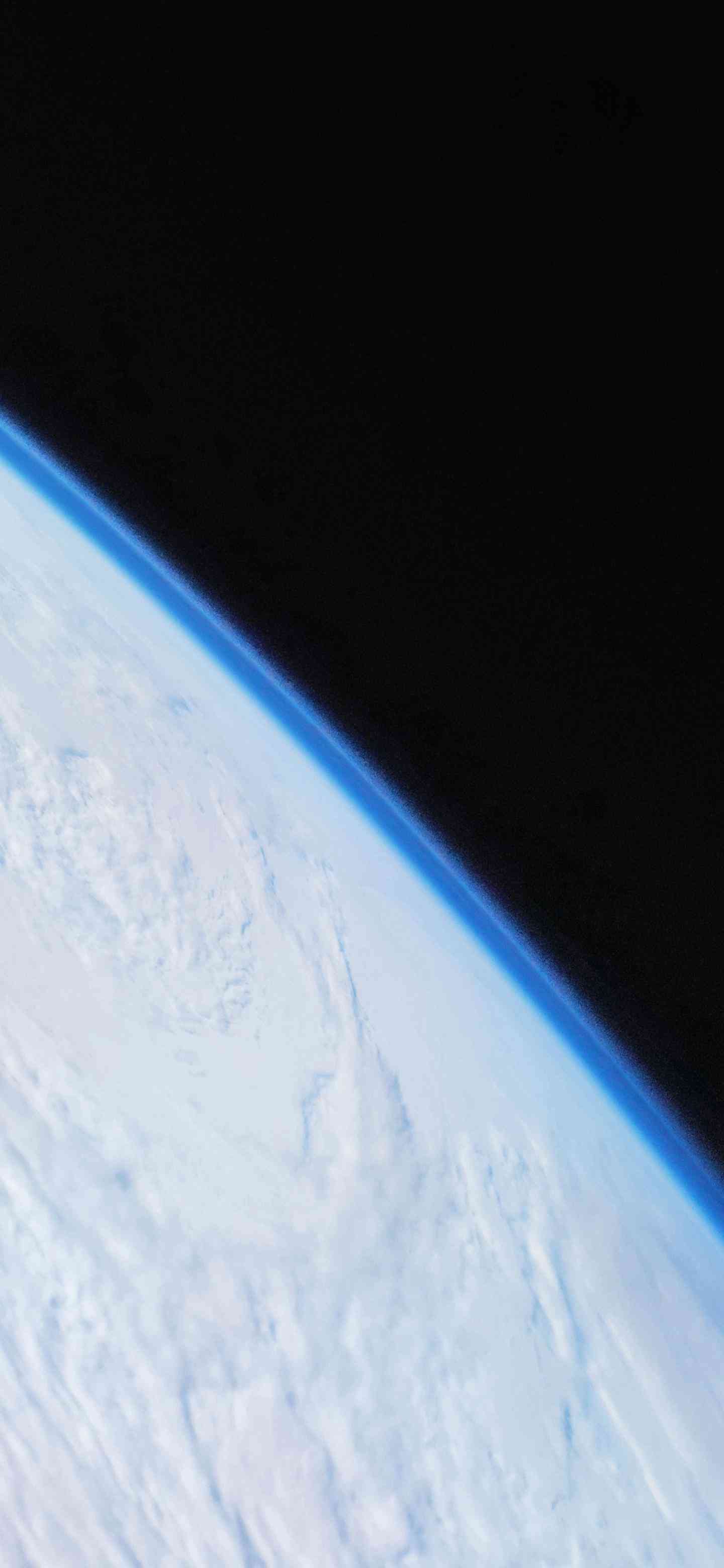 开发全功能太空飞船AI设计软件：涵创意构建、智能优化与仿真测试
