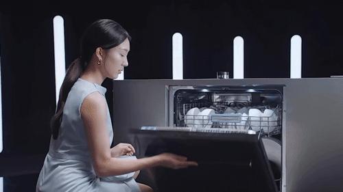 红色革命AI创作作品有哪些：名字、内容精选与作品展集锦