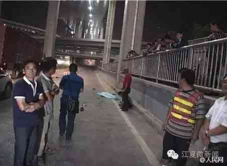 员工事故全责是否全是公司承担：员工开车撞人及车祸责任公司是否需补偿