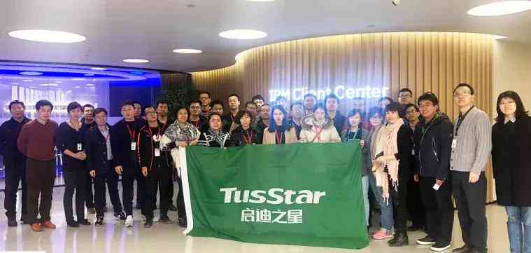AI运营年成果精粹：一键生成高效年报告攻略