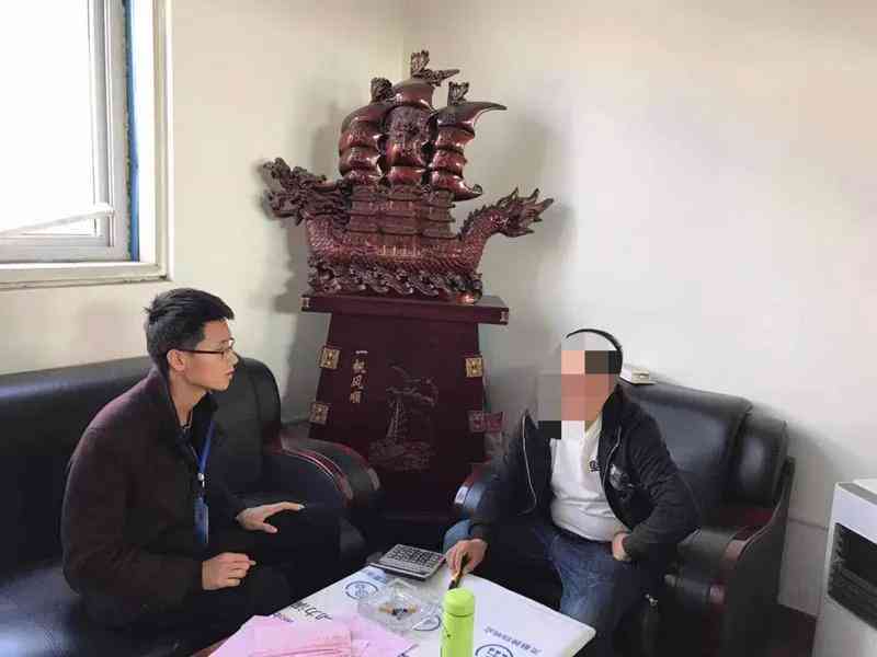 员工有疾病：如何处理辞退、合同签订、公司责任及费用承担问题