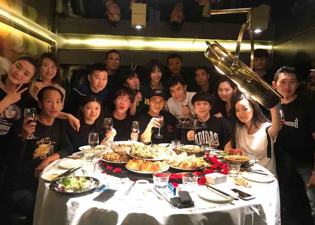 '公司聚餐活动中员工不受伤'