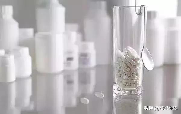 员工认定工伤后如何赔偿：企业负担、单位应对及对公司影响全解析