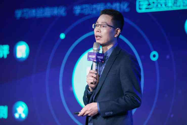 打造个性化AI形象：从构思到实现的全方位指南