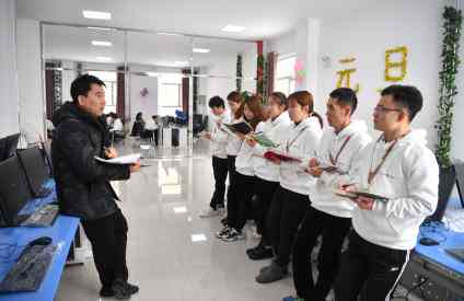 ai训练师培训课程介绍文案怎么写：全面教程与撰写指南